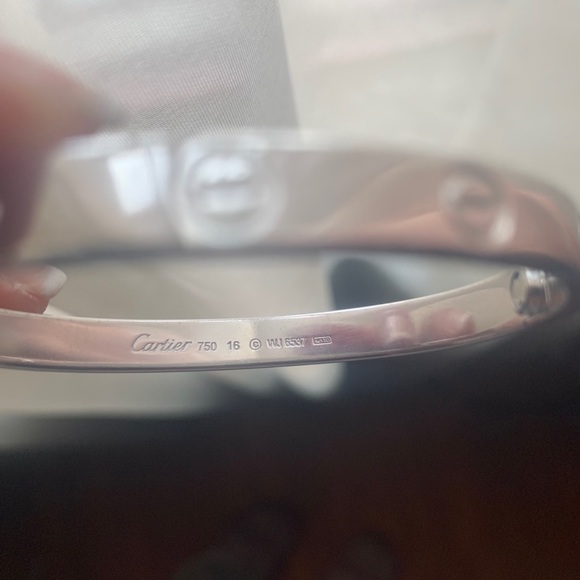Cartier Love bracelet - Picture 4 of 11